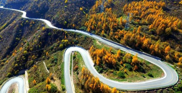 国新办：年底实现雲南迪庆 怒江州府通高速公路