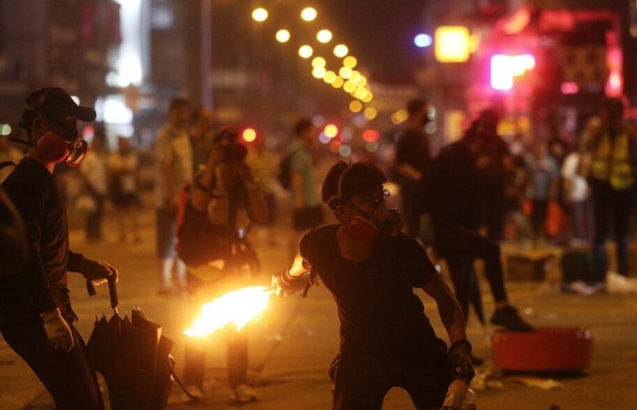 黑暴煽「十一」不法活动 警方：全面戒備 嚴陣以待