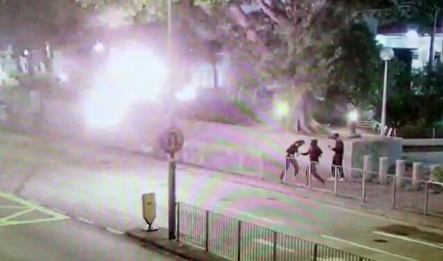 汽油彈擲警署 運輸工判囚46個月