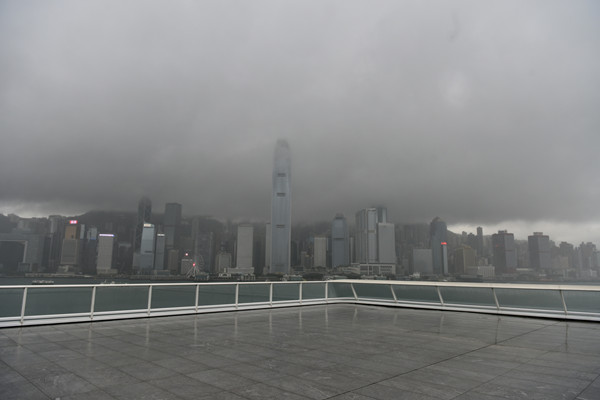 天文台料中秋國慶迎驟雨雷暴 市區氣溫最低降至24度