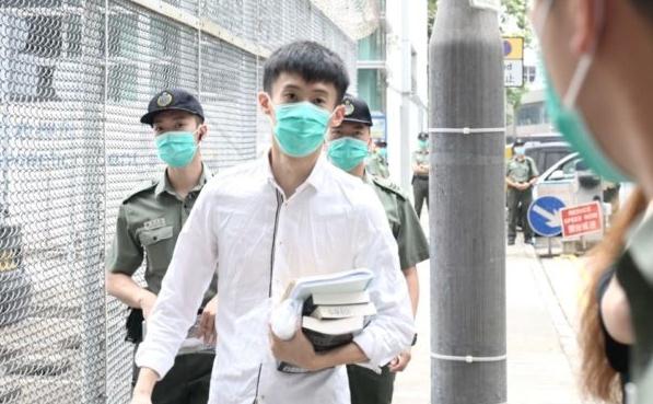 梁頌恆刑滿離開荔枝角收押所 無悔意續上訴