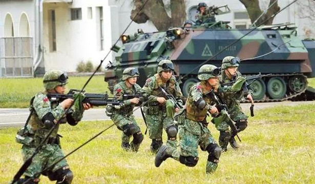 担心两岸开战 台议员提议恢复征兵制