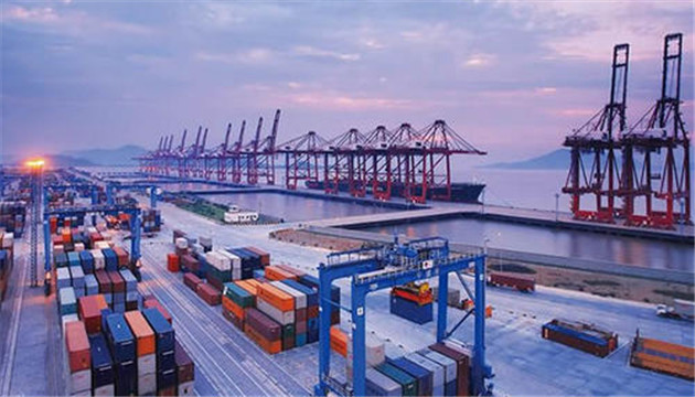 前8個月中國服務貿易總額同比降16.3%