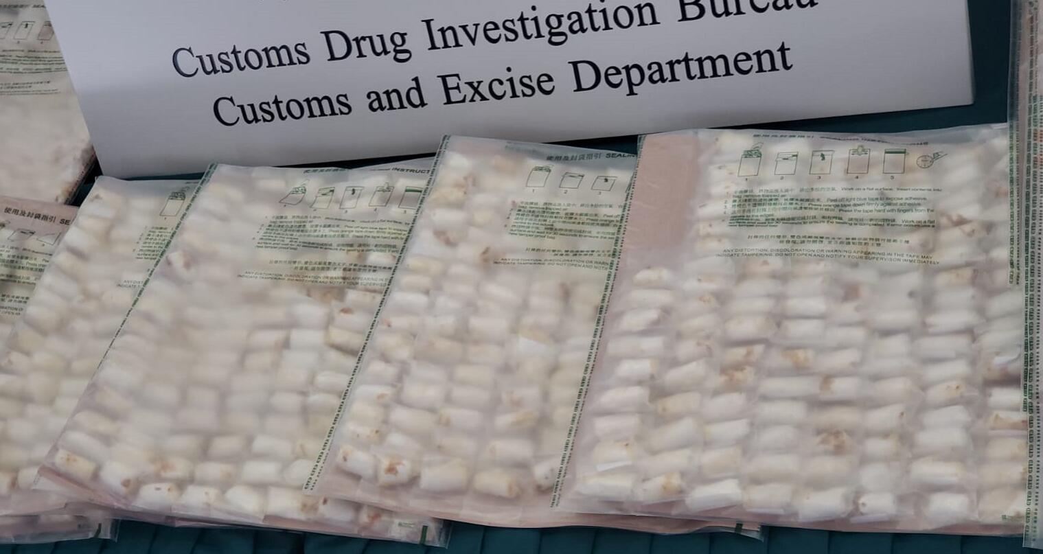 海關搗榴槤核藏K仔值640萬 拘1女