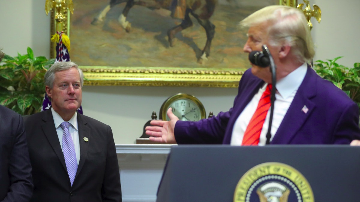 特朗普幕僚長阻FDA推疫苗指引