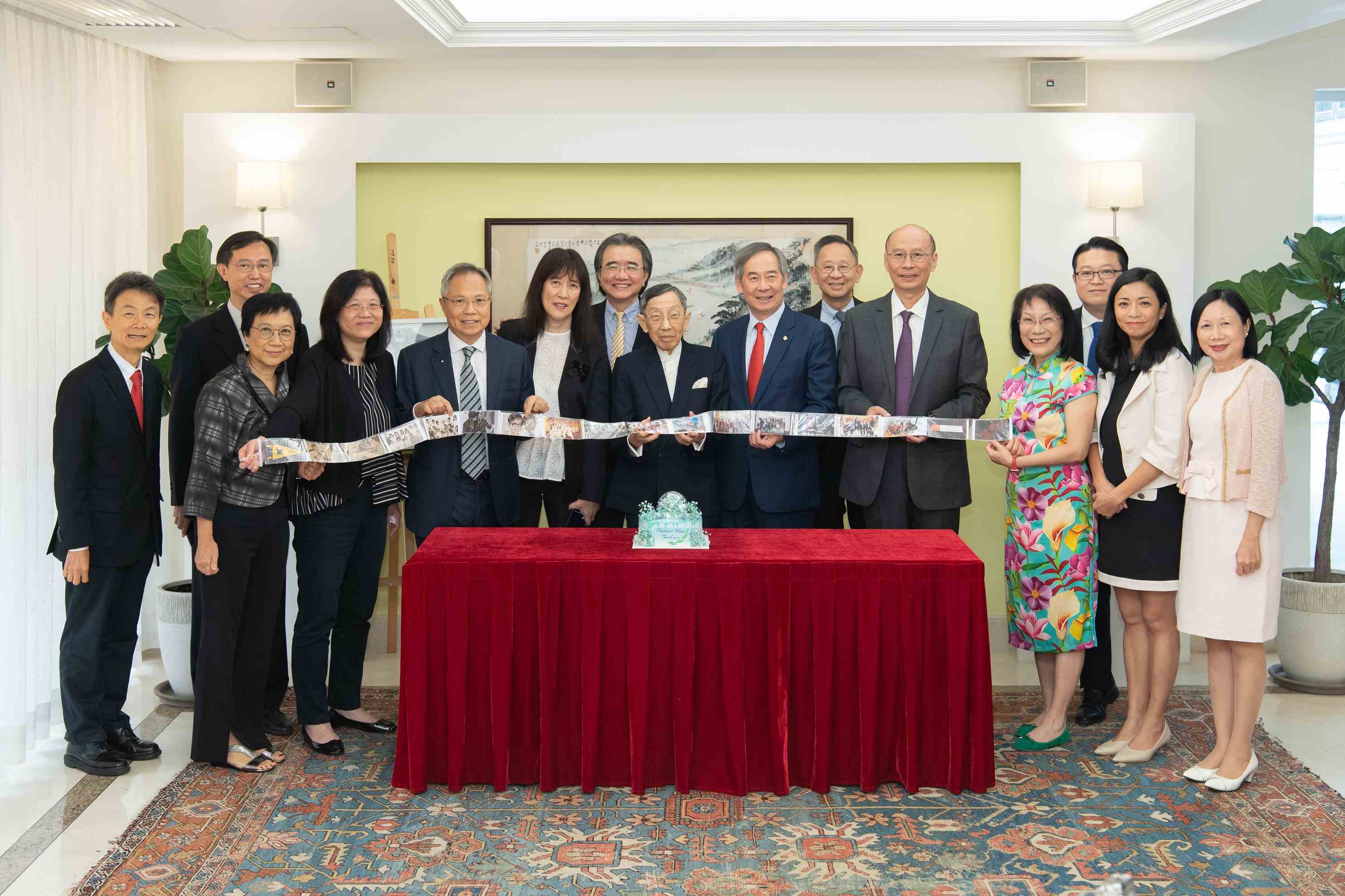 浸大獲資深新聞工作者捐資5000萬支持新聞教育