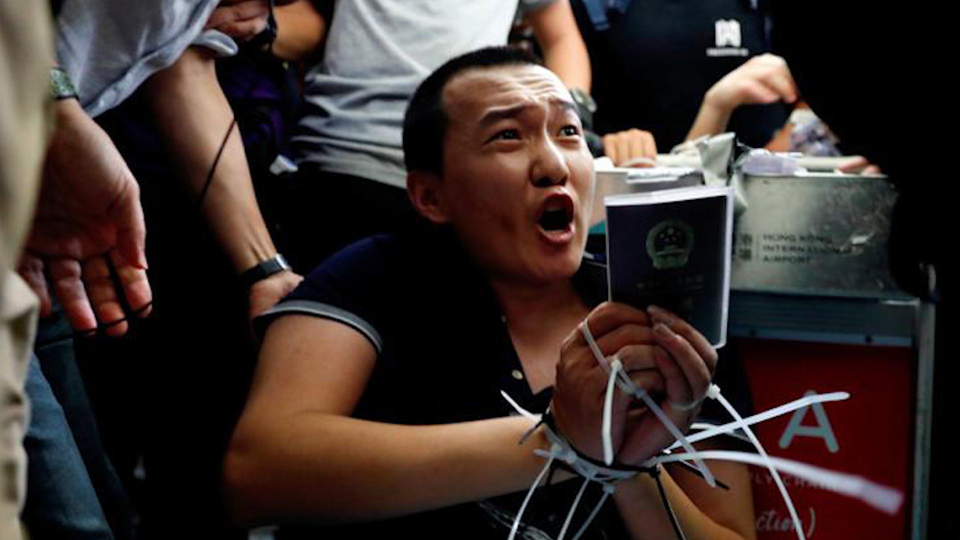 環時記者付國豪作供时称 遭黑衣人圍毆感悲傷