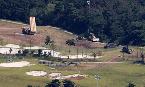 韓軍向薩德基地運設備遭阻