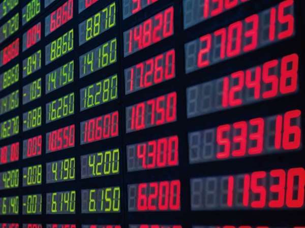 【午評】三大指數衝高回落滬指跌0.37% 軍工板塊活躍
