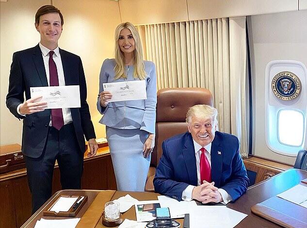 特朗普抨擊郵寄投票 伊萬卡夫婦陪笑嘲諷