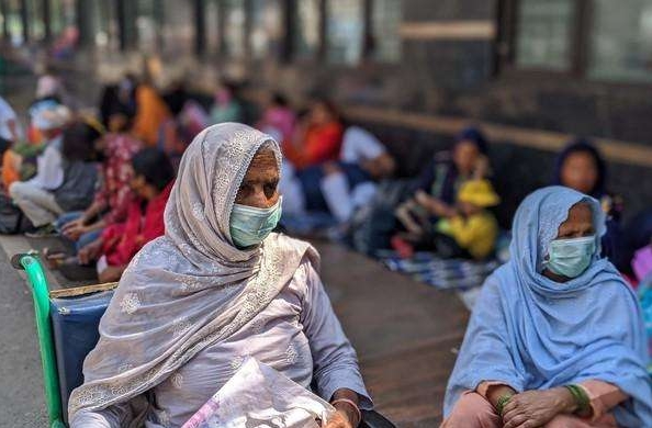 印度超過800萬人感染新冠病毒 單日新增死亡病例達517宗