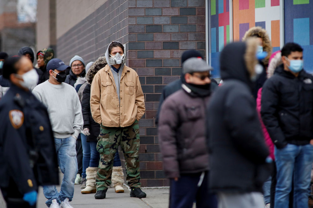 在等待選舉結果的同時 美國疫情確診數創新高