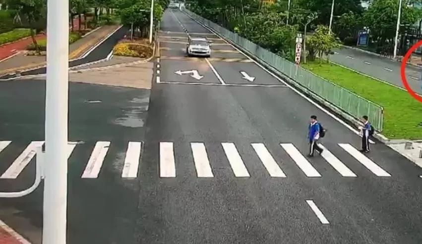 深圳一小學生在斑馬線上被撞身亡
