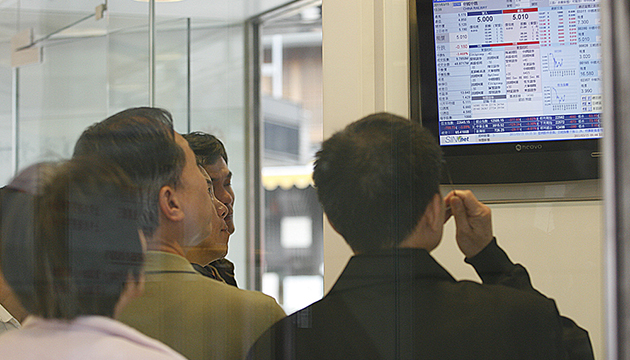 恒指連漲4日 科技指數重挫逾5%