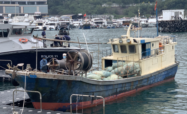4名內地男子疑在南丫島南面水域非法捕魚被起訴