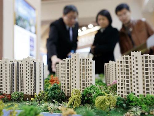 驗資看房遭購房者調侃：「看房價比房價漲得還快」