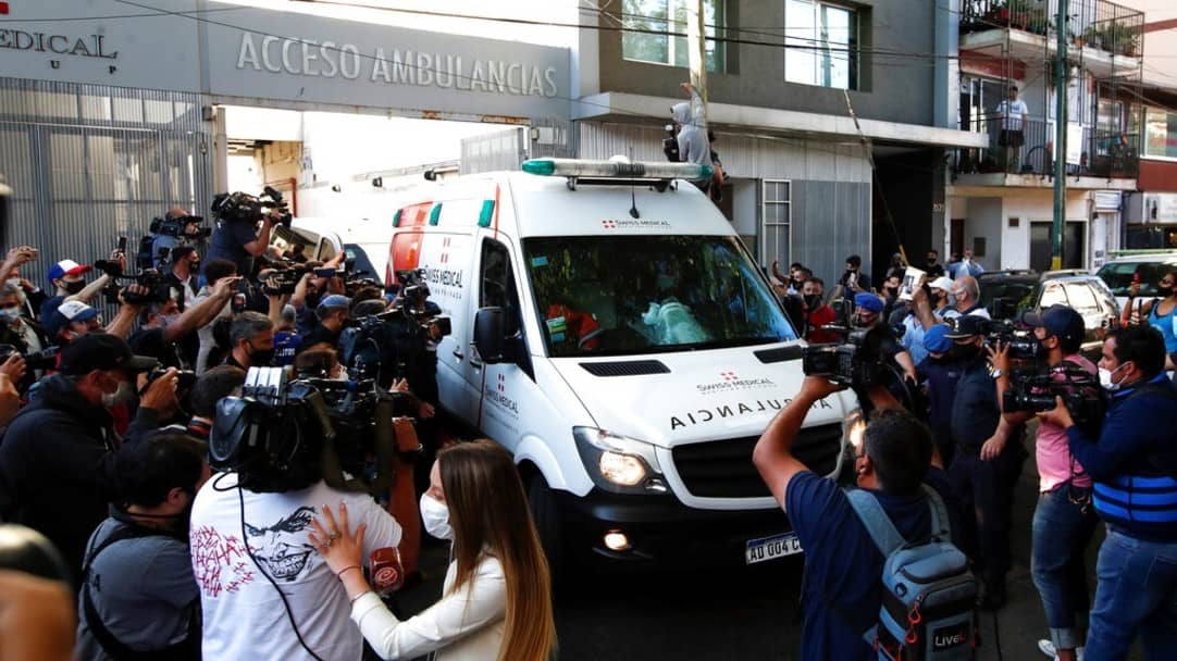 阿根廷球王馬勒當拿成功接受腦部手術後出院