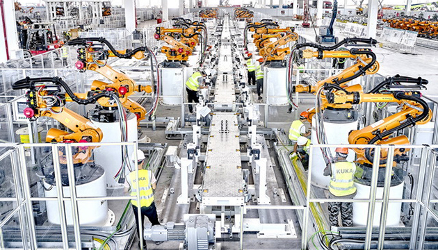 恆大汽車上海廣州基地啟動試產 明年陸續量產恆馳