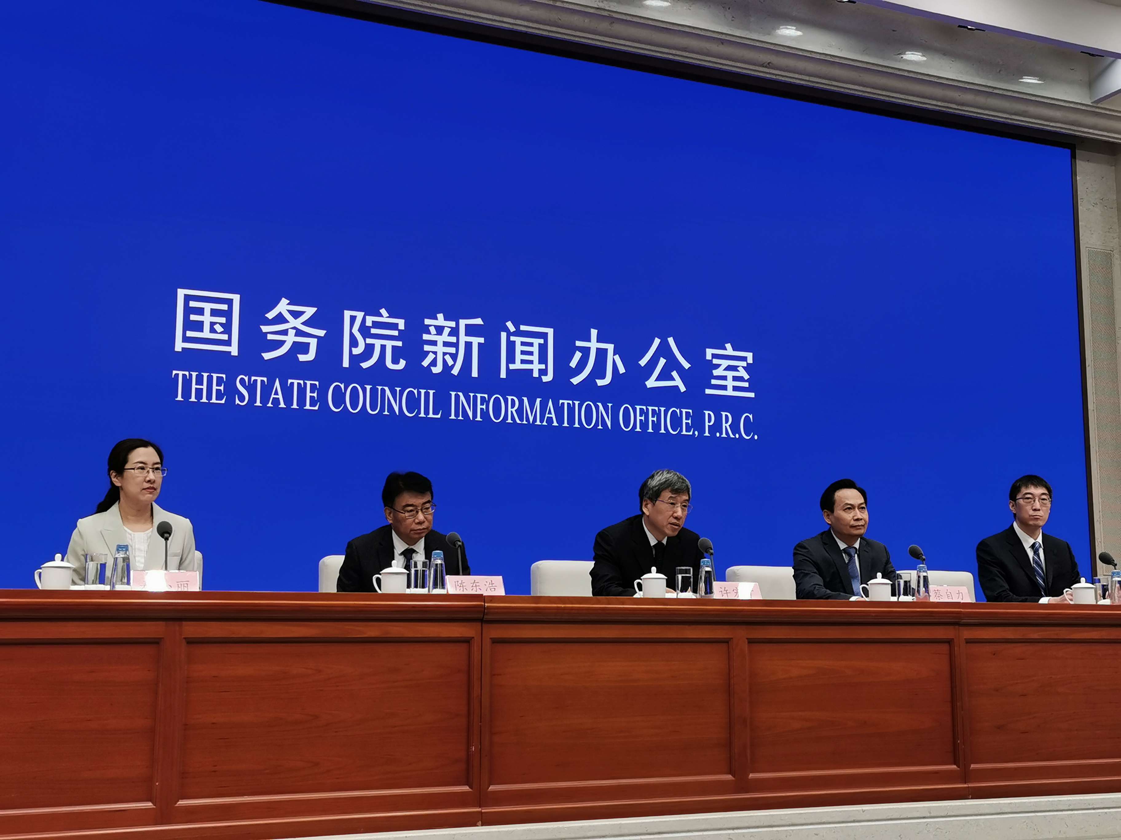 稅務總局答本報問：歲末年初堅決不收過頭稅費 「真金白銀」切實惠企利民