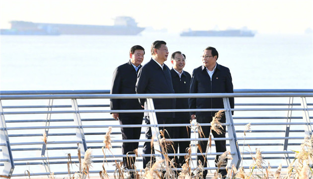 習近平赴江蘇南通考察長江生態