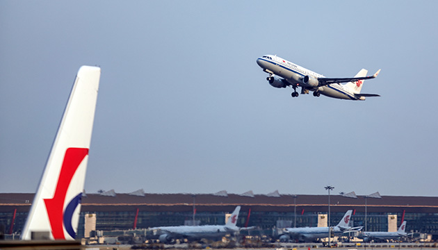 國家民航局：10月旅客運輸量恢復至去年同期近九成