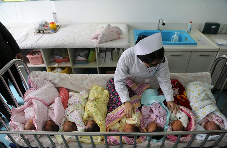 苗圩：我國已經走出人口紅利期，全面放開二胎未引發生育高峰