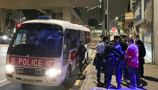 警元朗搗無牌酒吧 拘4負責人 票控逾百酒客