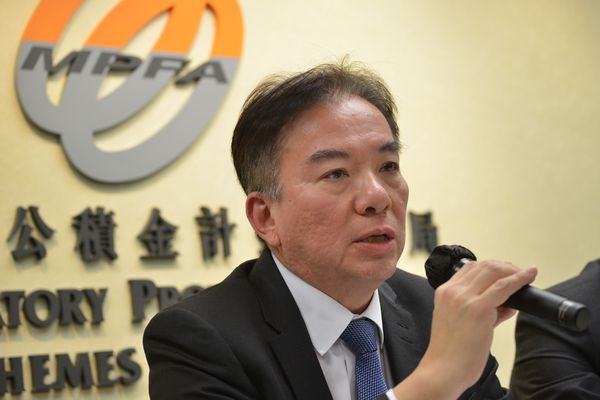 黃友嘉：強積金屬長線投資必須做好風險管理