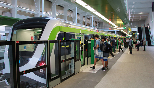 台中捷運綠線試營運16日起1個月免費搭 民眾排隊等開門