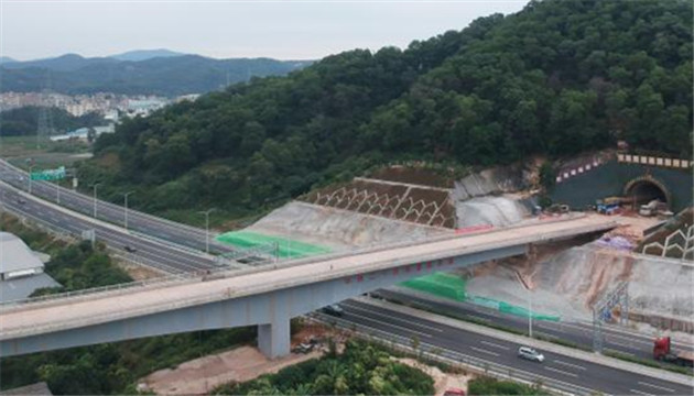 珠三角城際鐵路廣佛東環線全線首個隧道貫通