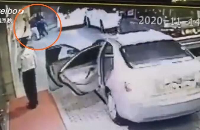 有片｜馬雲好友錢峰雷遇襲視頻曝光 行兇過程不足10秒