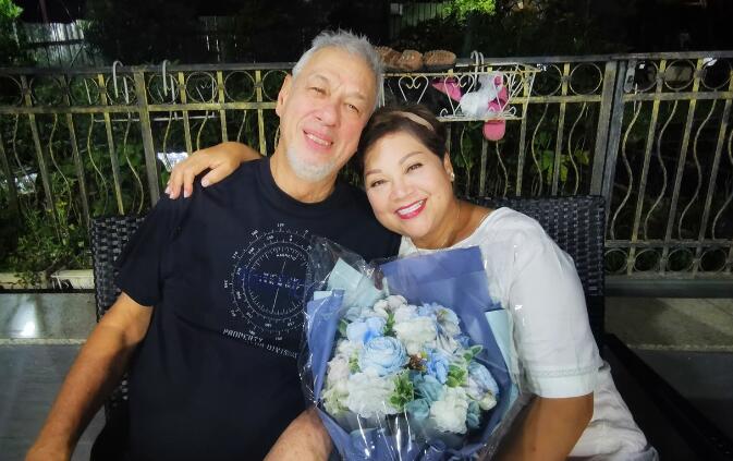 艺人「肥媽」丈夫因病逝世今出殯 众友人到场送别