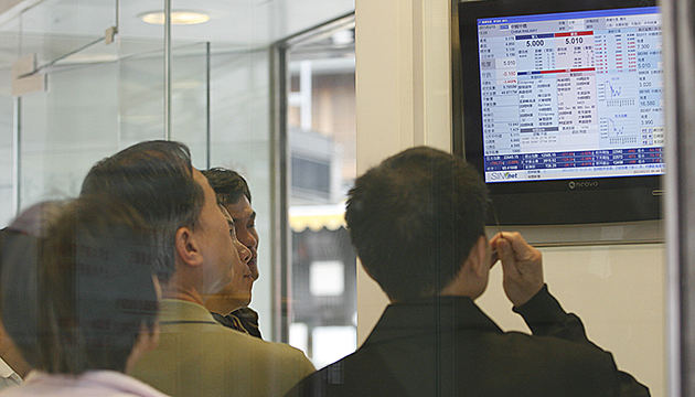 港股收市升94點 全周升294點