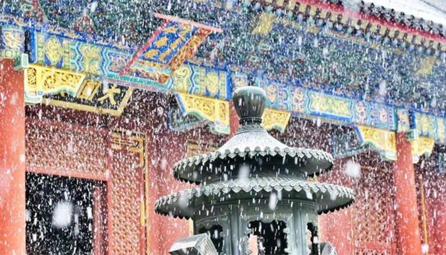 圖集丨雪中頤和園美景如畫 漫天飛雪映襯紅牆金瓦
