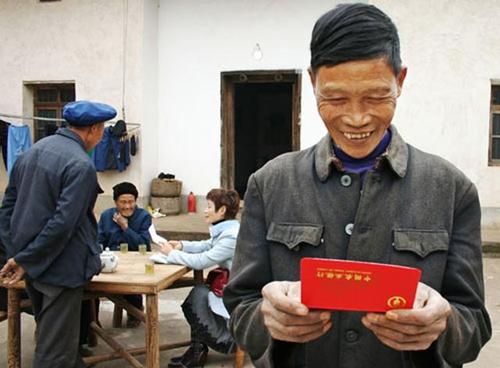 民政部：農村低保平均標準為每人5842元/年