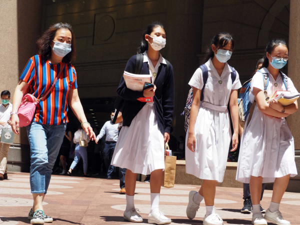 張國鈞促請教育局立即做好全面停課準備及網上教學配套