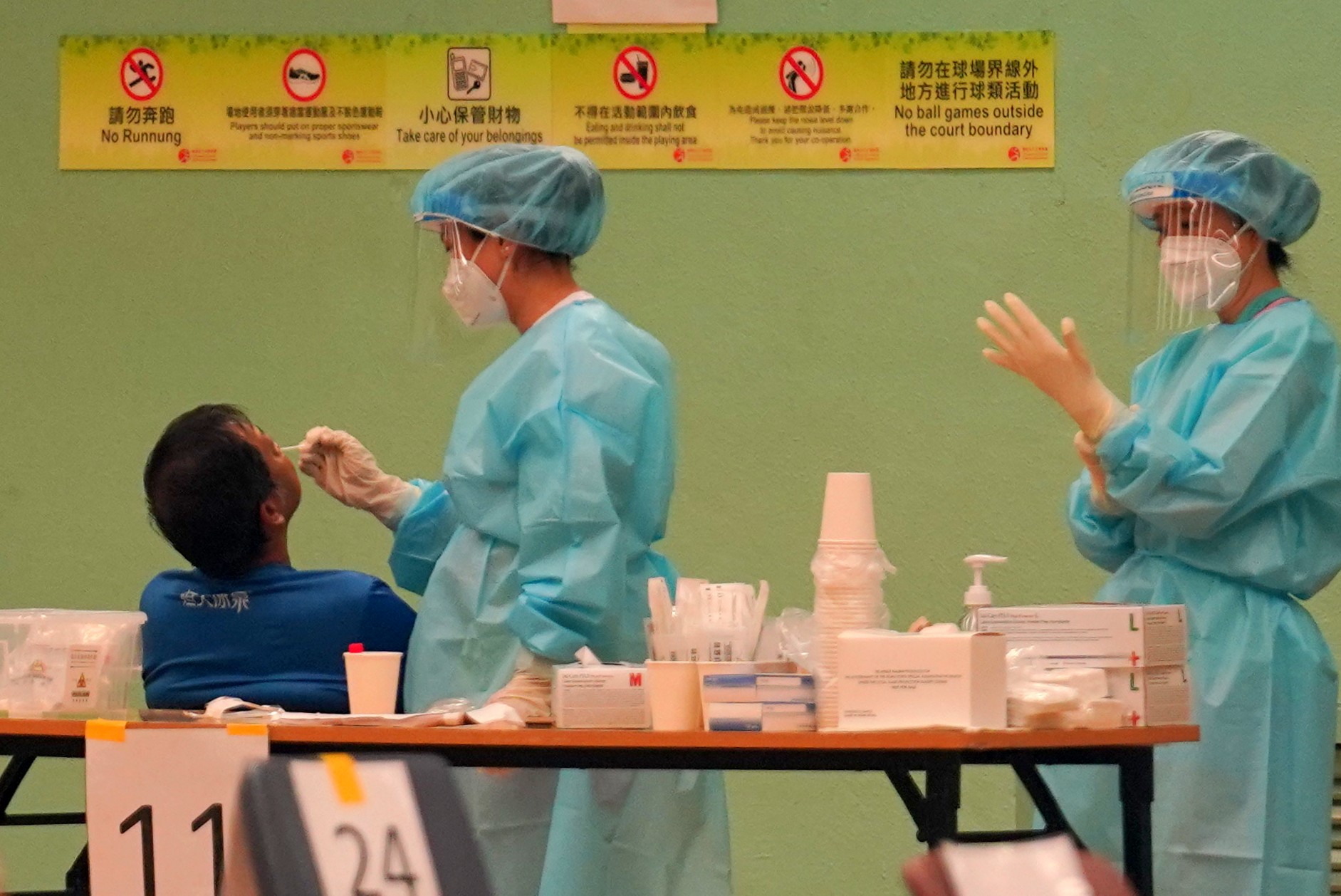 林鄭： 政府繼續嚴控疫情 力爭「清零」