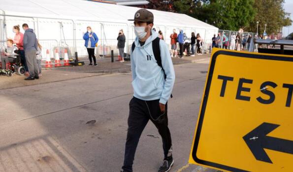 英國：因系統出錯 1300多人被錯誤告知自己感染新冠