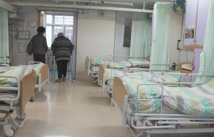 羅致光：院舍員工若不遵守強制檢測可被警告 或設罰則