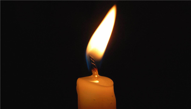 原總參謀部警衛局局長楊德中同志逝世