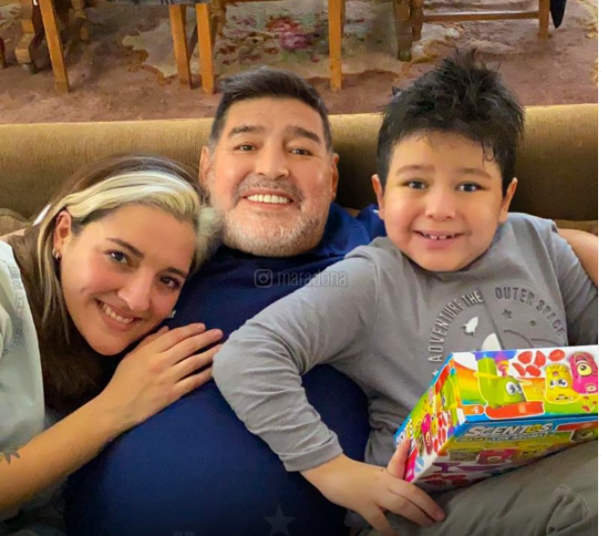 馬勒當拿生前最後音頻發給前妻男友：照顧好她和我兒子