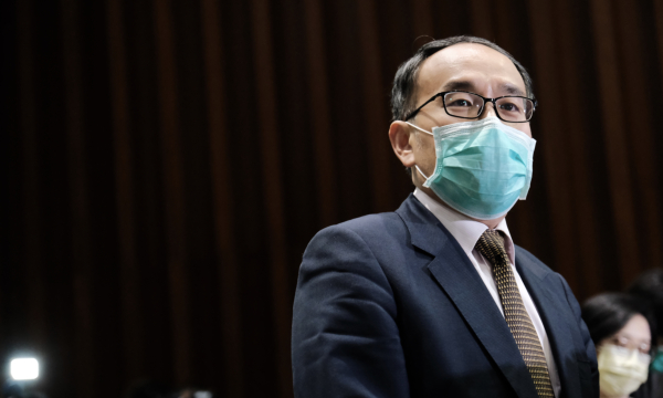 許正宇：政府無計劃為僱主和僱員代供強積金或派發現金