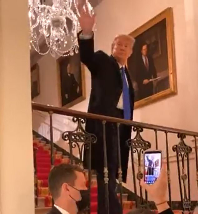 特朗普離任送大禮 擬先特赦家人親信