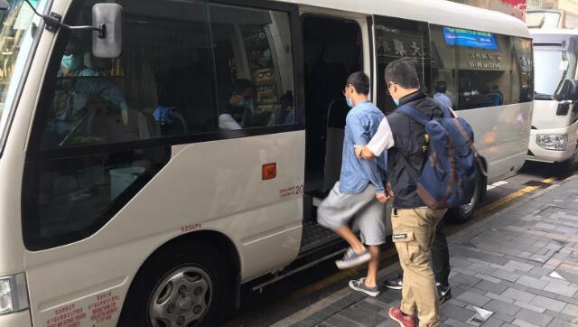 警方聯同入境處尖沙咀打擊非法入境 拘捕32人