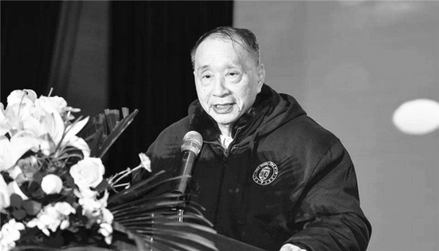 著名馬克思主義法學家李龍因病逝世