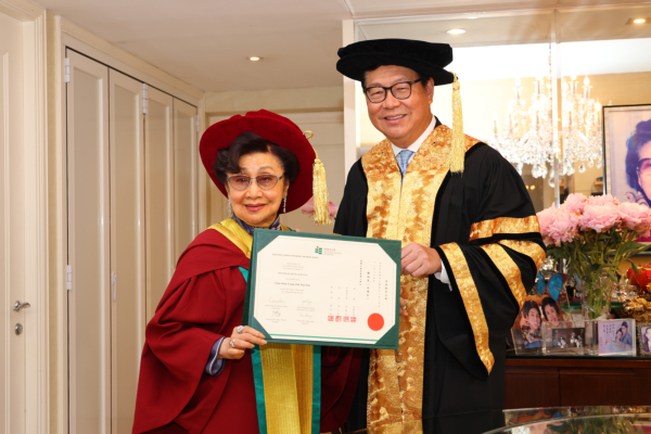 教育大學向白雪仙頒授榮譽博士學位