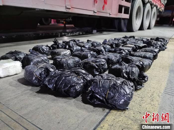 雲南西雙版納繳毒近30公斤