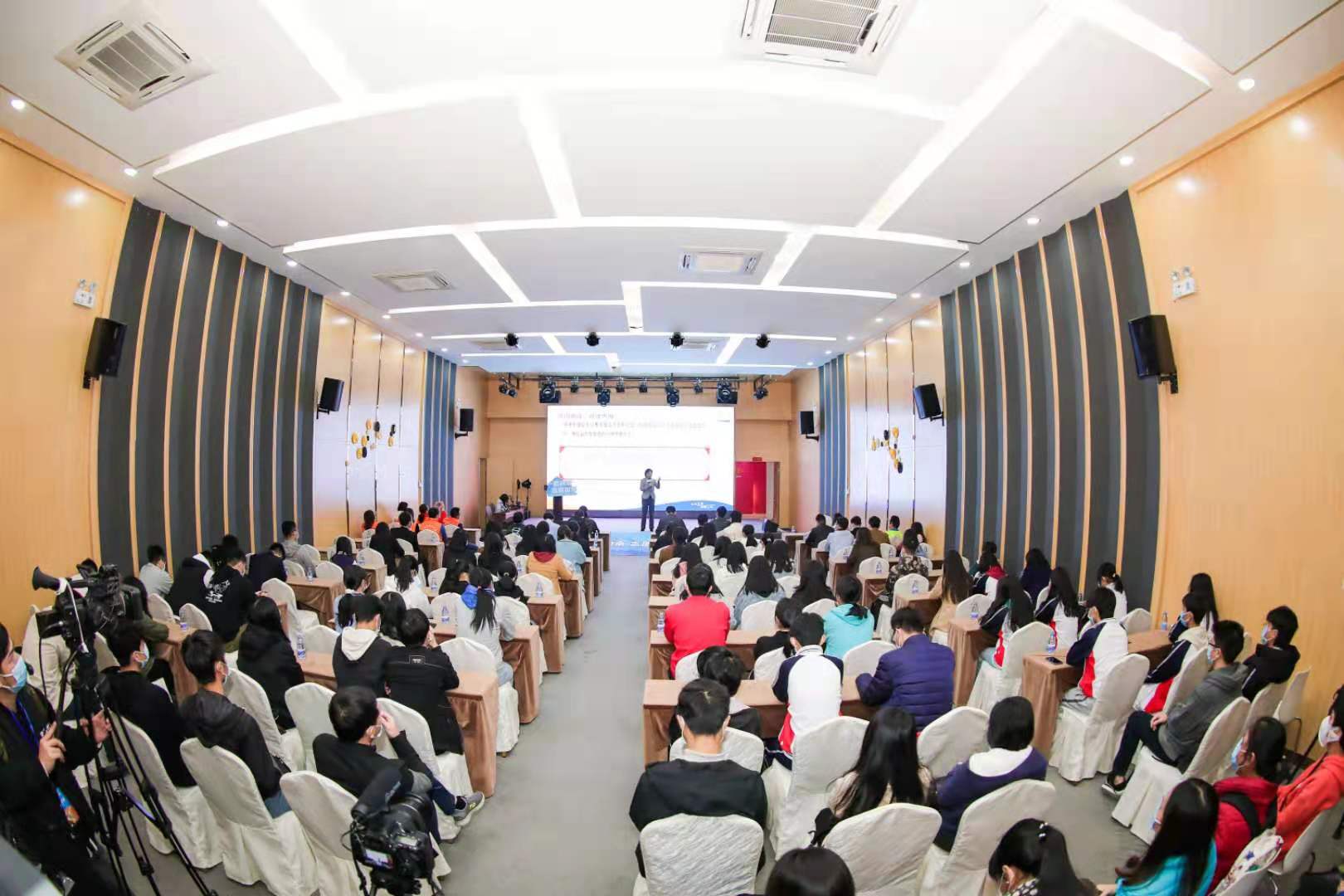 灣區志願服務攜手港澳青年 首屆趕潮節歡樂開幕