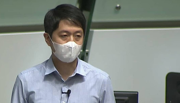 許智峯已抵倫敦 稱與家人數百萬元銀行帳戶被凍結 