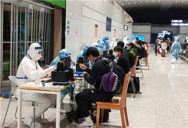 廣州白雲機場發熱流涕腹瀉等症狀旅客環比上升約10%